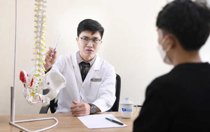 Đau lưng âm ỉ cảnh báo bệnh gì?