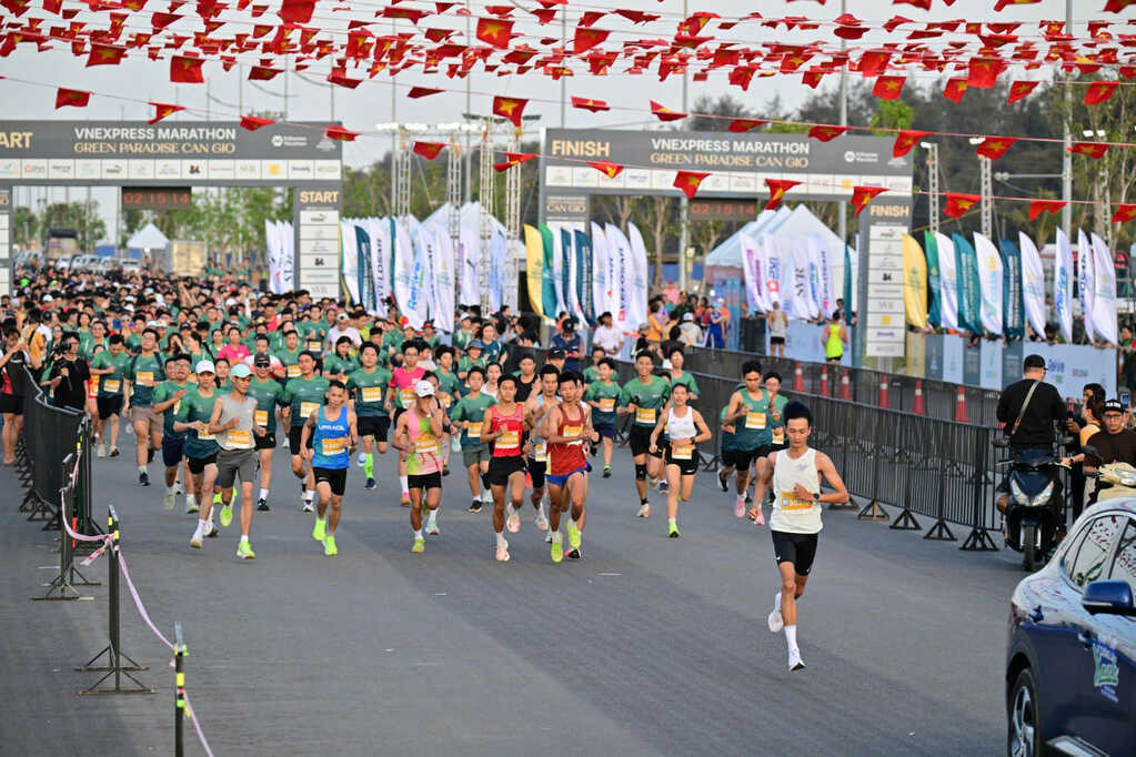 Cần Giờ đẹp mê hoặc trong ngày tranh tài VnExpress Marathon Green Paradise 2026