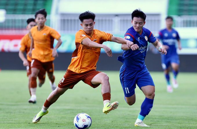 HAGL thua đội chót bảng V-League