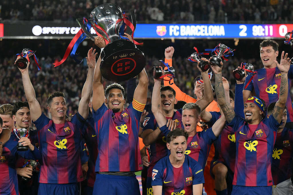 Barca kiếm bộn tiền với danh hiệu La Liga thứ 2 liên tiếp