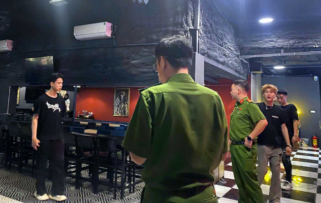 Hà Nội kiểm tra đột xuất loạt quán karaoke có dấu hiệu hoạt động biến tướng