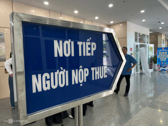 Rắc rối vì nợ thuế `trên trời rơi xuống`