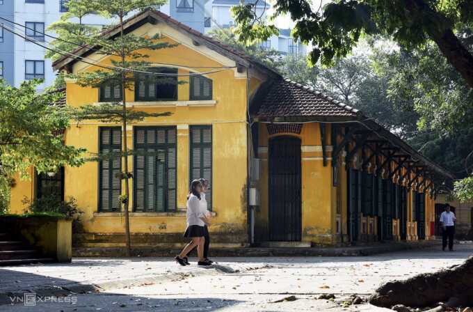 Tranh luận trường chuyên `chuẩn quốc tế` là luyện chứng chỉ, du học