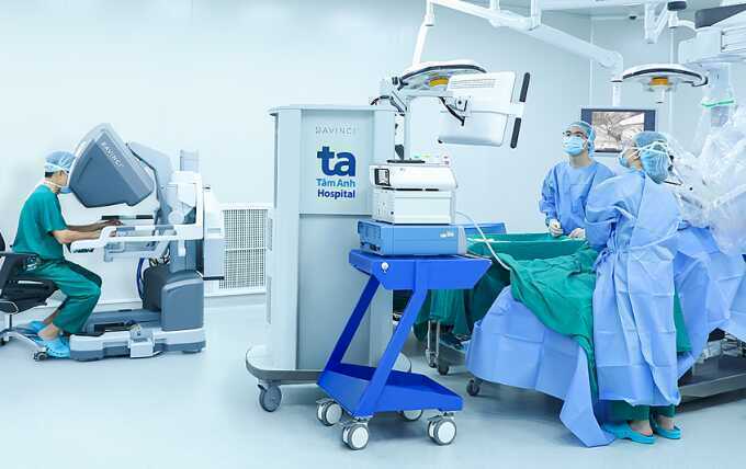 Robot phẫu thuật triệt căn ung thư phổi