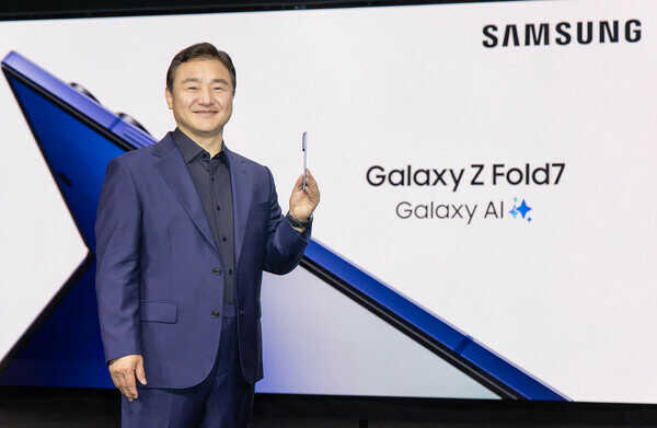 Samsung lại đi trước Apple