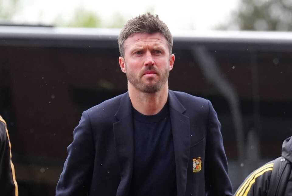 Giúp Man Utd dự Champions League, HLV Michael Carrick nhận phần thưởng lớn