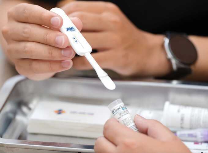 Cú sốc sau tờ kết quả HIV dương tính