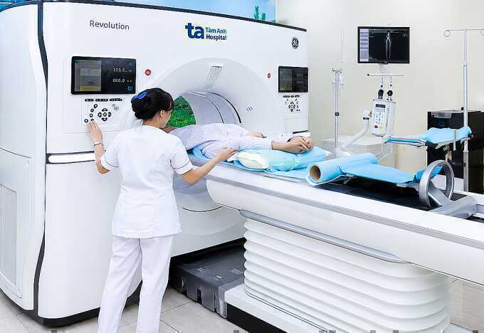 Phẫu thuật bằng robot triệt căn ung thư phổi