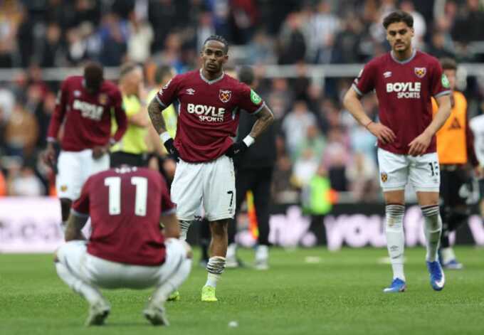 Tottenham sáng cửa trụ lại Ngoại hạng Anh