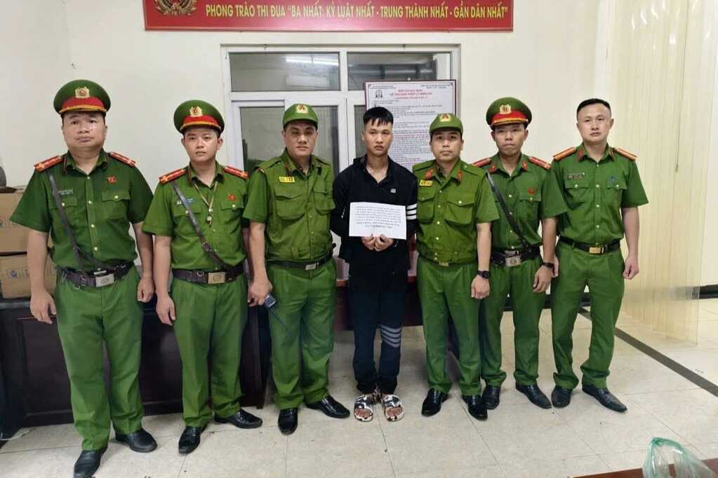 Hà Nội: Nam thanh niên cướp tiệm vàng trên phố Vọng