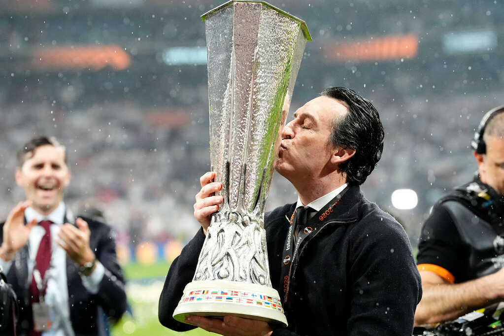 Unai Emery nói lời gan ruột khi đứng ngang Jose Mourinho