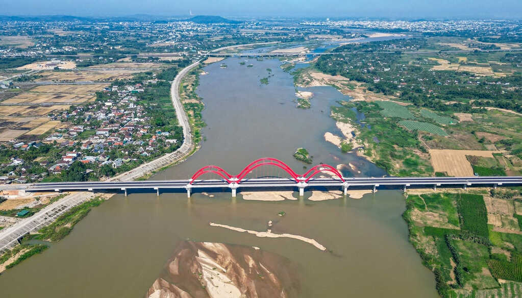 3 nam sinh tử vong trên sông