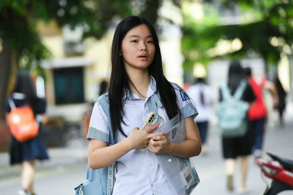 Đề Văn thi lớp 10 Trường THPT Chuyên Khoa học Tự nhiên Hà Nội năm 2026