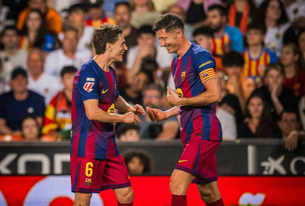 Barca thua ngược Valencia trận chia tay mùa giải