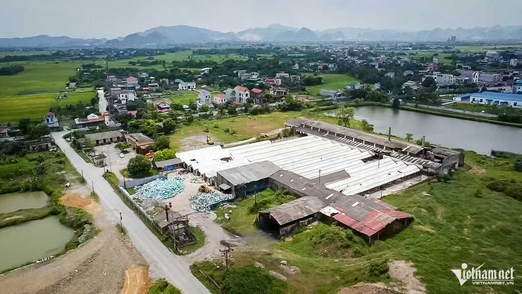 Mùi lạ `tra tấn` khu dân cư ở Ninh Bình