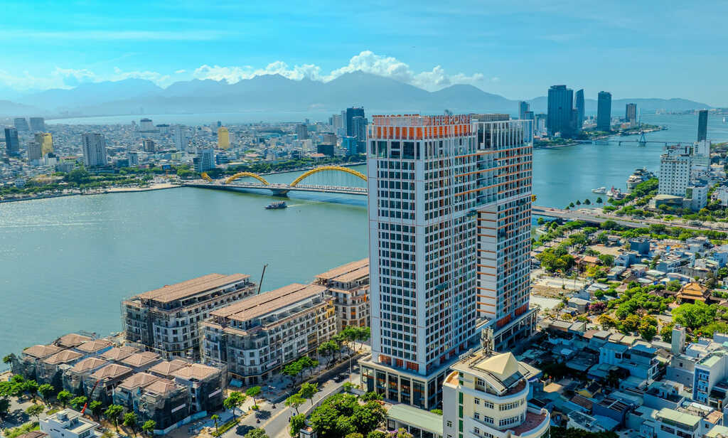 Bàn giao đúng lễ hội pháo hoa, cư dân Sun Ponte Residence đón đặc quyền hiếm có