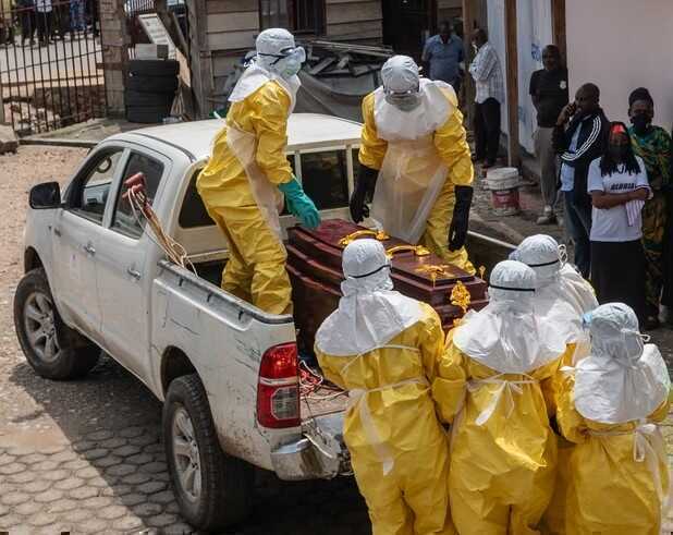 WHO cảnh báo dịch Ebola vượt tầm kiểm soát