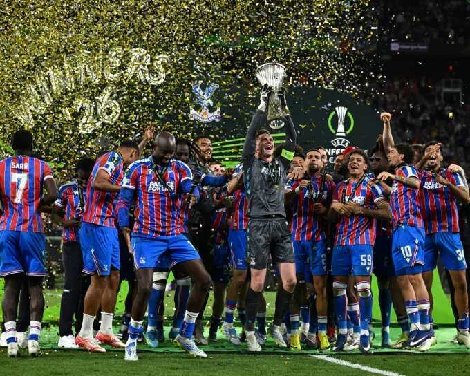 Crystal Palace vô địch UEFA Conference League