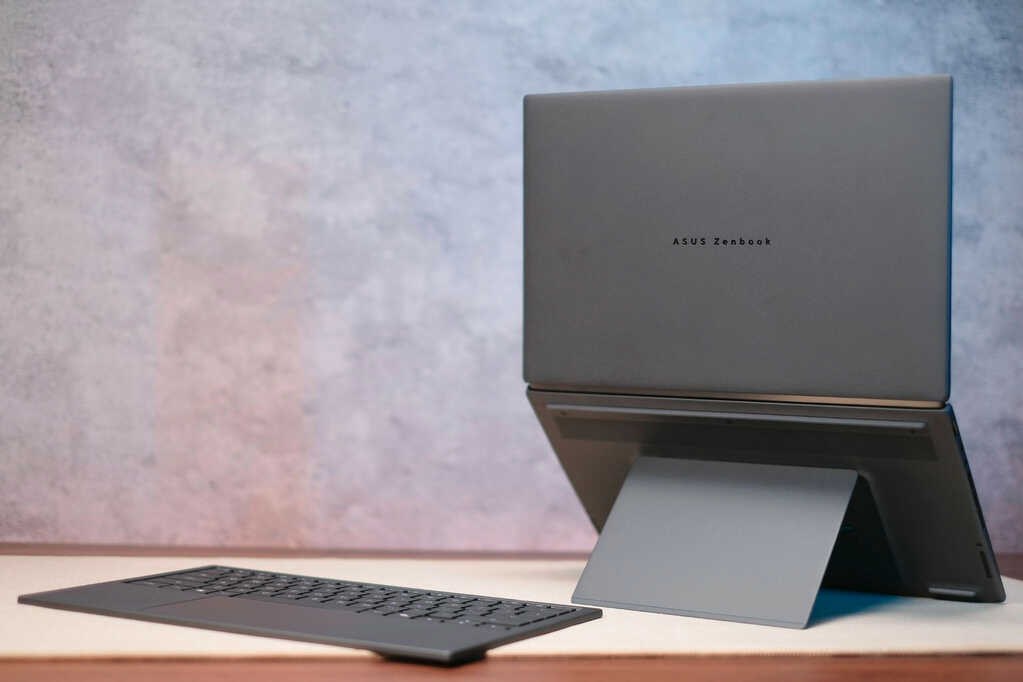 Trải nghiệm khác biệt với laptop AI hai màn hình của ASUS