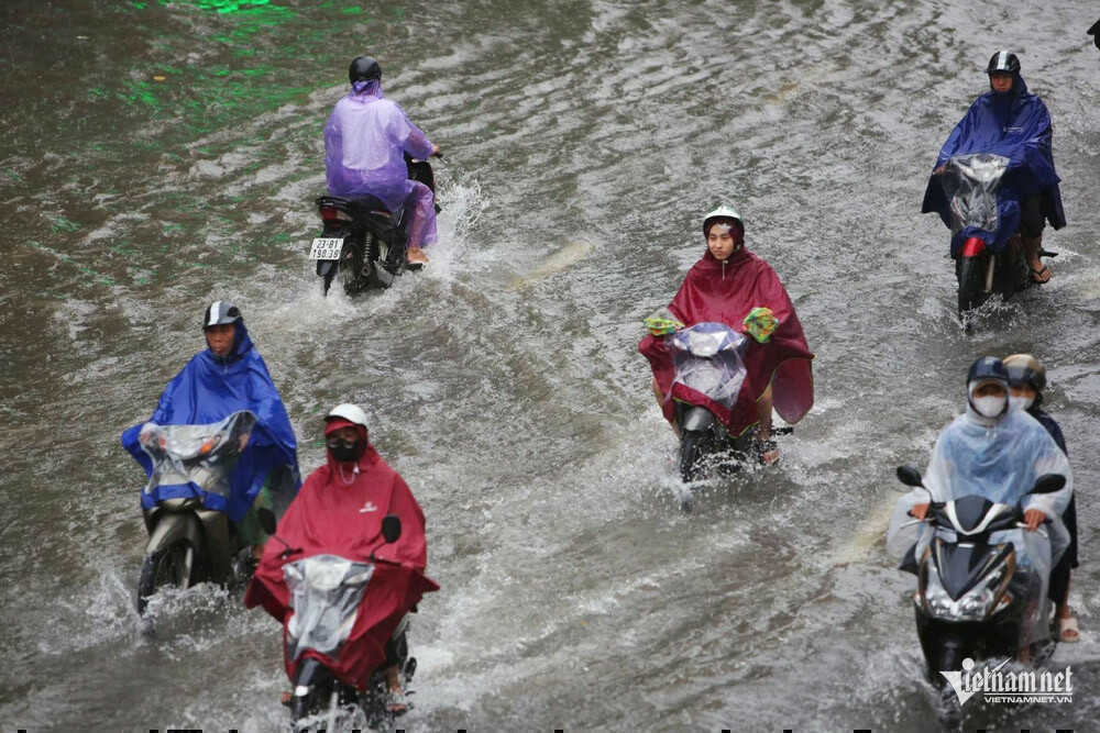 Dự báo thời tiết 29/5/2026: Miền Bắc mưa giông, Hà Nội giảm còn 34 độ
