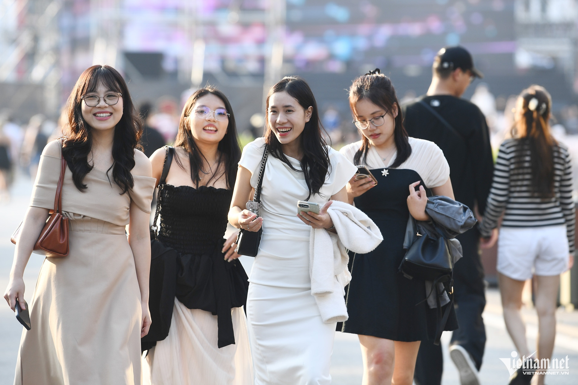 Dự báo thời tiết 30/5/2026: Miền Bắc nắng 33 độ, Nam Bộ mưa to cục bộ