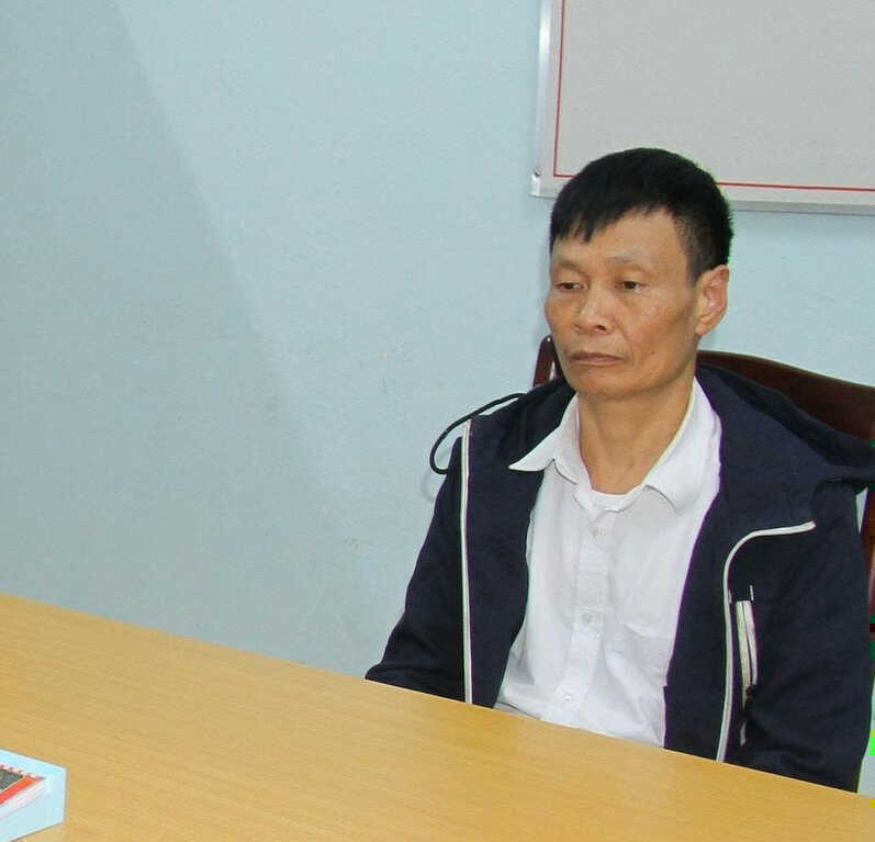 Khám nhà đối tượng dùng ma túy ở Sa Pa, phát hiện 2 khẩu súng