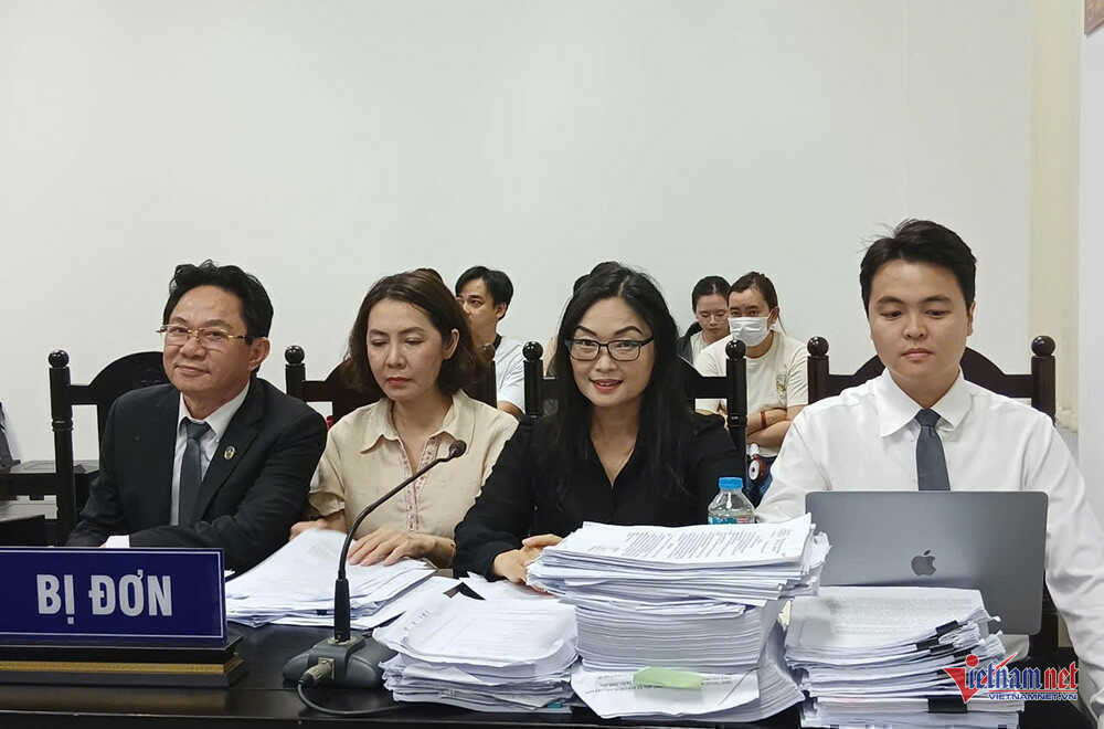 Vụ ly hôn 1.200 tỷ: Tòa tạm hoãn, chưa rõ bác sỹ nha khoa đang ở đâu