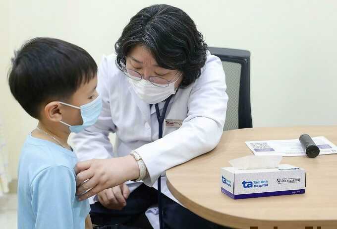 5 cách đơn giản phòng bệnh hô hấp cho trẻ trong mùa mưa