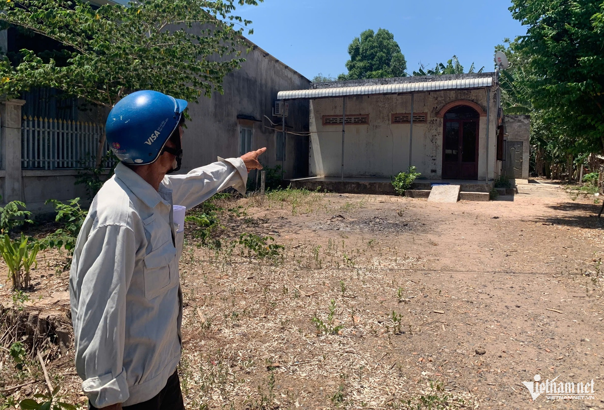 Nhân chứng kể khoảnh khắc cứu bé 2 tuổi bị mẹ ruột và cha dượng bạo hành dã man