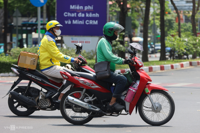 Xe ôm công nghệ đồng loạt tăng giá
