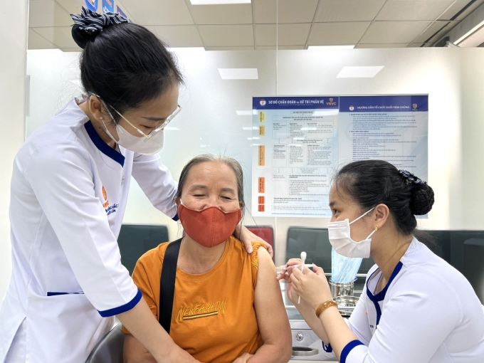 Chồng mắc viêm gan B, làm sao để tránh lây bệnh?