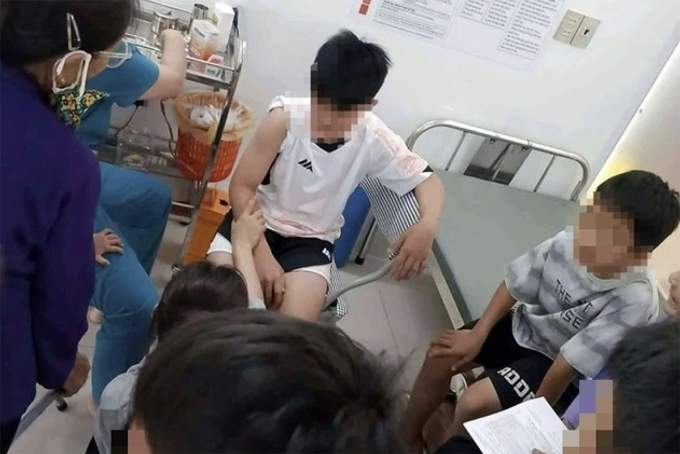 6 người đi đường bị chó tấn công