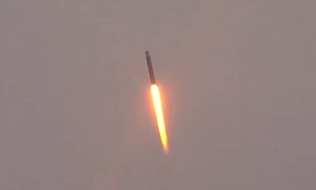 Tên lửa Sineva Mach 24, 11500km ‘so găng’ tên lửa Trident II D5 Mach 24, 11000km, rúng động đại dương