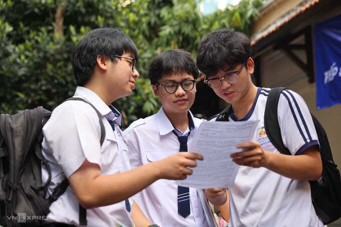 Ba thí sinh bị lỗi đề thi Văn