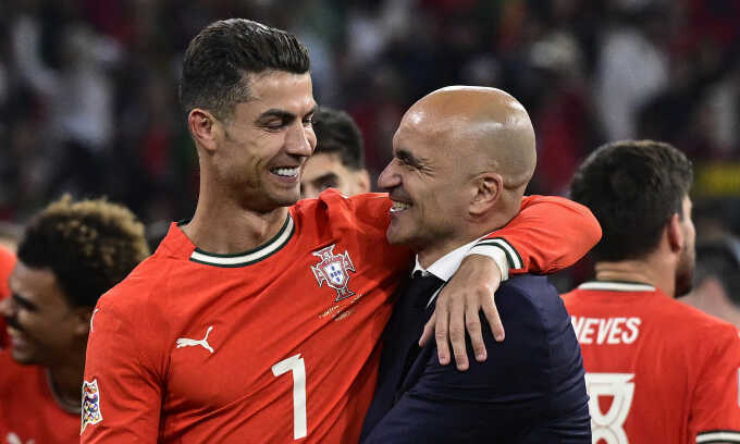 HLV Bồ Đào Nha: `Ronaldo như mới 18 tuổi`