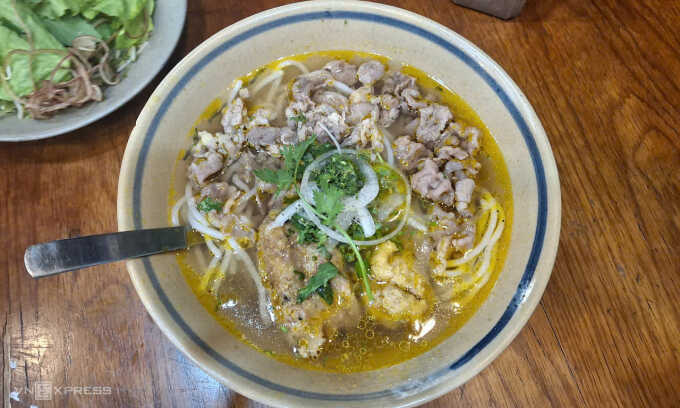 Chi phí sinh hoạt đồng loạt tăng
