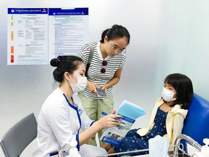 Người nước ngoài lo bệnh do muỗi