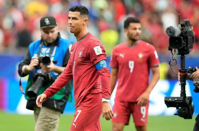 Ronaldo - bài toán khó của HLV Roberto Martinez