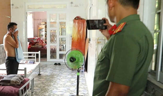 Bấm huyệt, bốc thuốc 