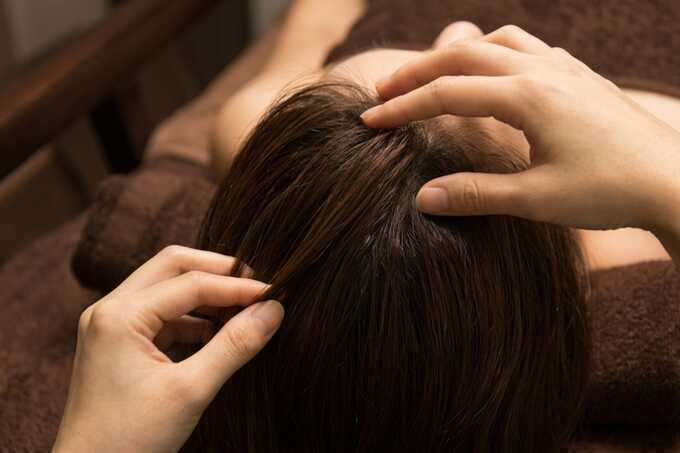Massage da đầu có giúp mọc tóc?