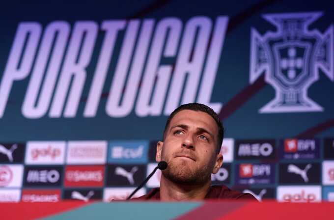 Dalot: `Áp lực càng lớn, Ronaldo càng nguy hiểm`