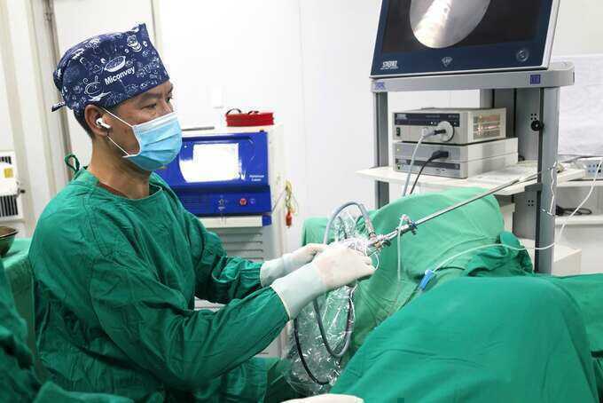 Vòng tránh thai đi `lạc` bám đầy sỏi