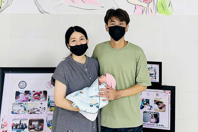 Nuôi sống bé gái sinh non nặng 720 gram