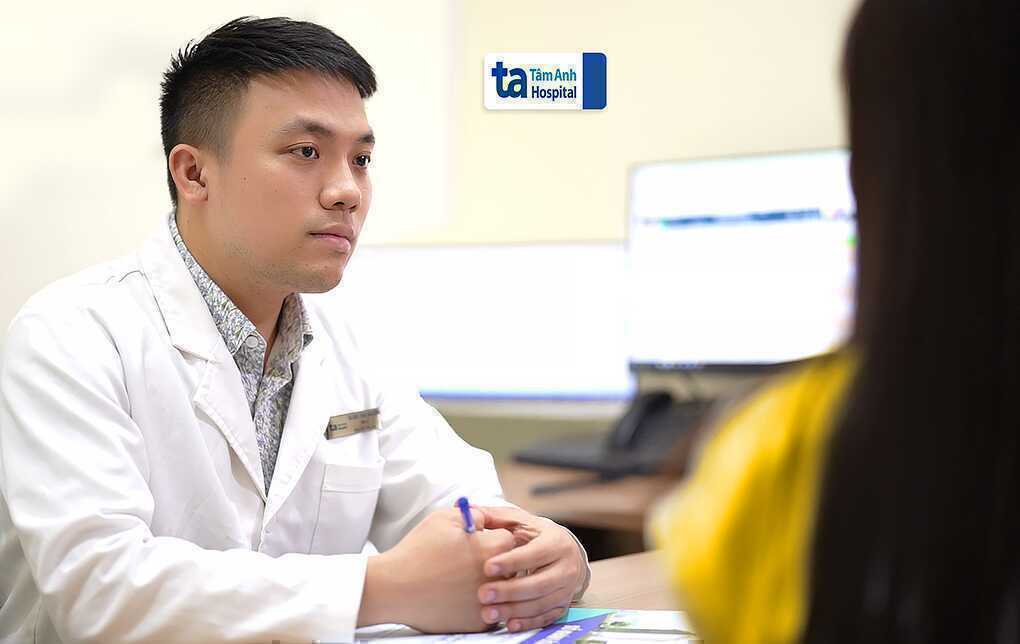Người phụ nữ mắc chứng nghiện cào da