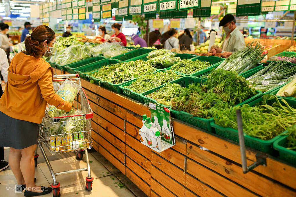 Rau quả dồi dào, người Việt vẫn ăn thiếu