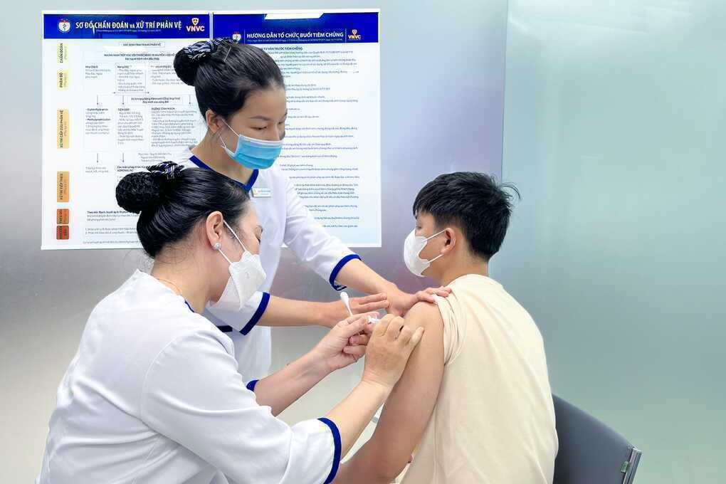Quên tiêm phòng viêm gan B khi trưởng thành