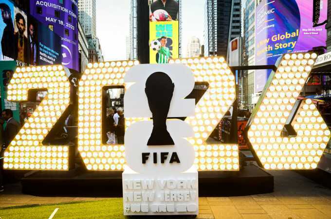 Doanh nghiệp toàn cầu có thể mất 17 tỷ USD vì nhân viên xem World Cup