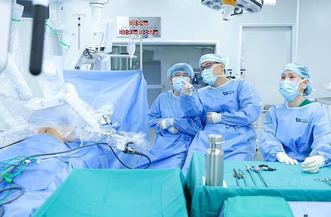 Nhược cơ bởi u tuyến ức