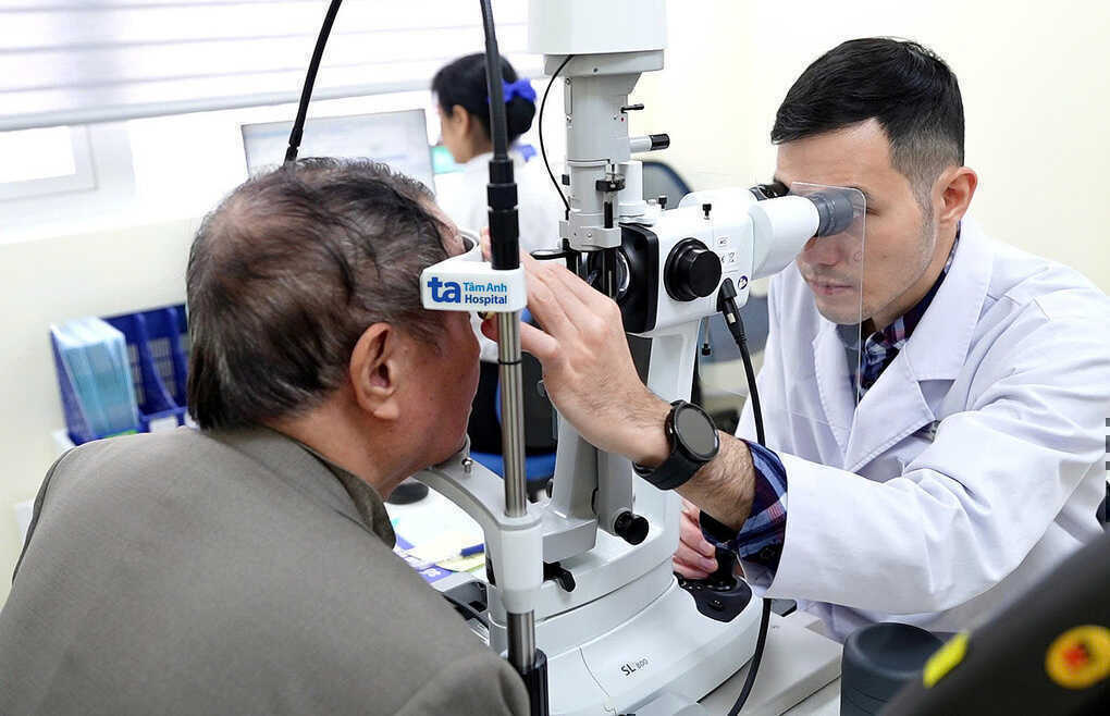Bệnh tim mạch ảnh hưởng mắt thế nào