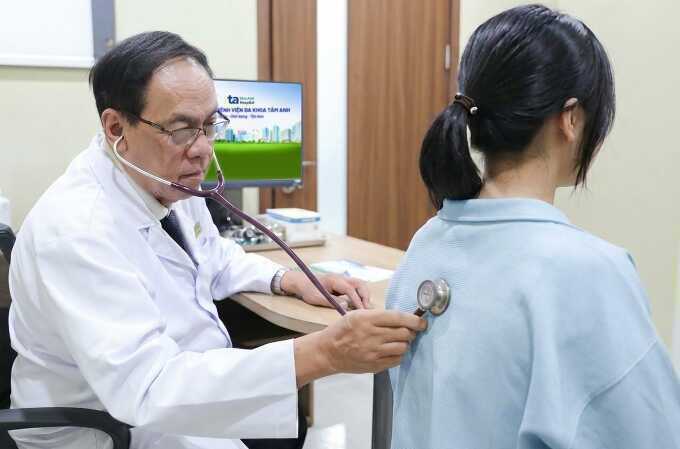 16 năm tiểu không kiểm soát